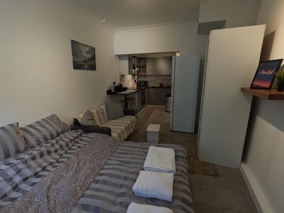 Studio Apartment In Saint Kew Exterior foto